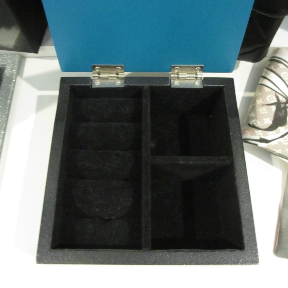 Turquoise Jewelry Box - Picture 6 of 8